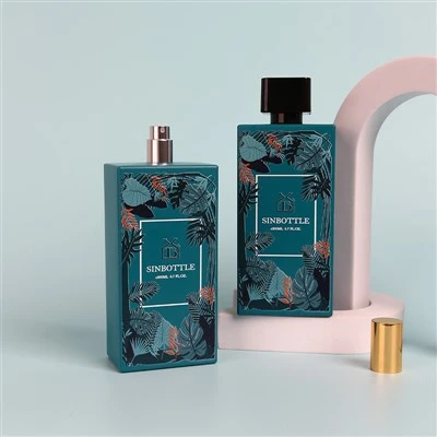 Potel Persawr Sgwâr Custom 200ml Gyda Chwistrell -Lliw wedi'i Beintio a Fflat 3D-Dyluniad Argraffedig